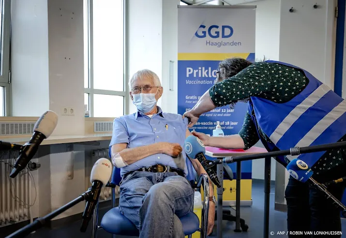 genees en verpleegkundestudenten nog niet betrokken bij boosters