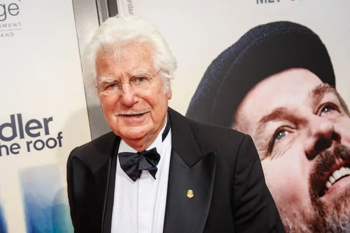 gerard cox maakt na 25 jaar theater comeback
