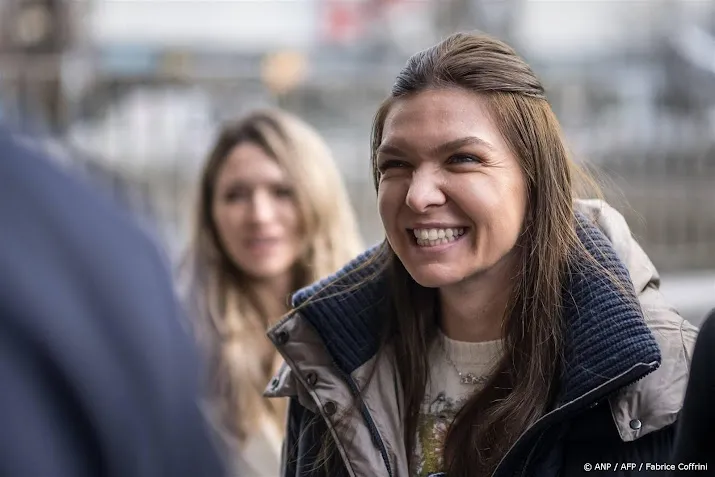 geschorste tennisster halep rekent op snelle rentree