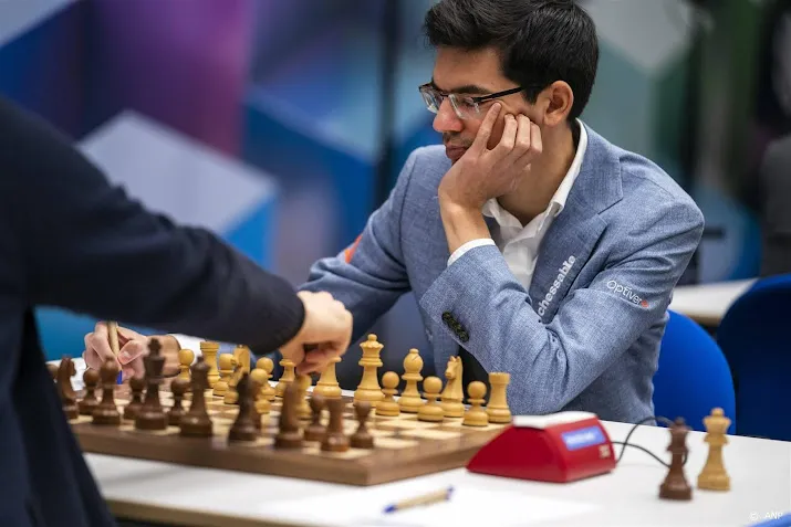 giri verdedigt titel bij tata steel chess carlsen grote afwezige