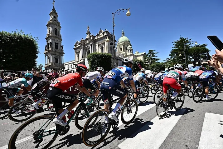 giro organisatie schrapt doorkomst op stelvio door lawinegevaar