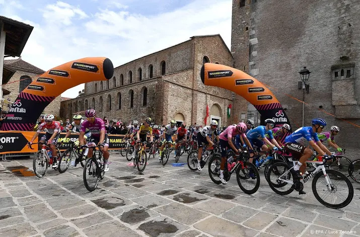 giro schrapt twee cols vanwege slechte weer