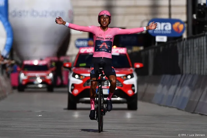girowinnaar bernal nooit eerder zo genoten van tijdrit
