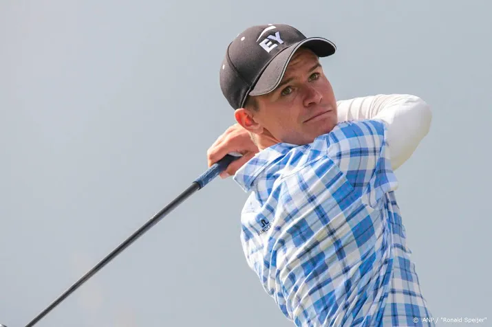 golfer huizing klimt naar gedeelde 14e positie in kaapstad