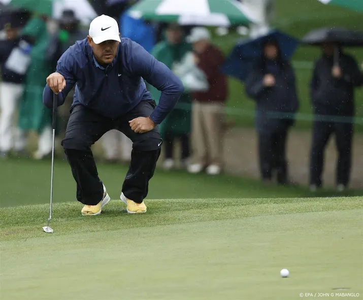 golfer koepka vergroot op masters in de regen zijn voorsprong