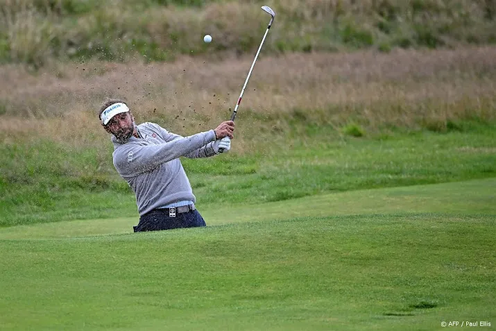 golfer luiten gooit drie clubs in een boom en mist kaart pga tour