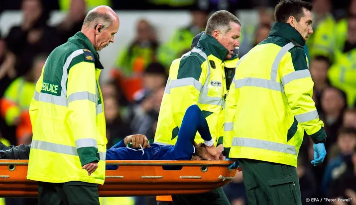 gomes breekt enkel bij everton spurs