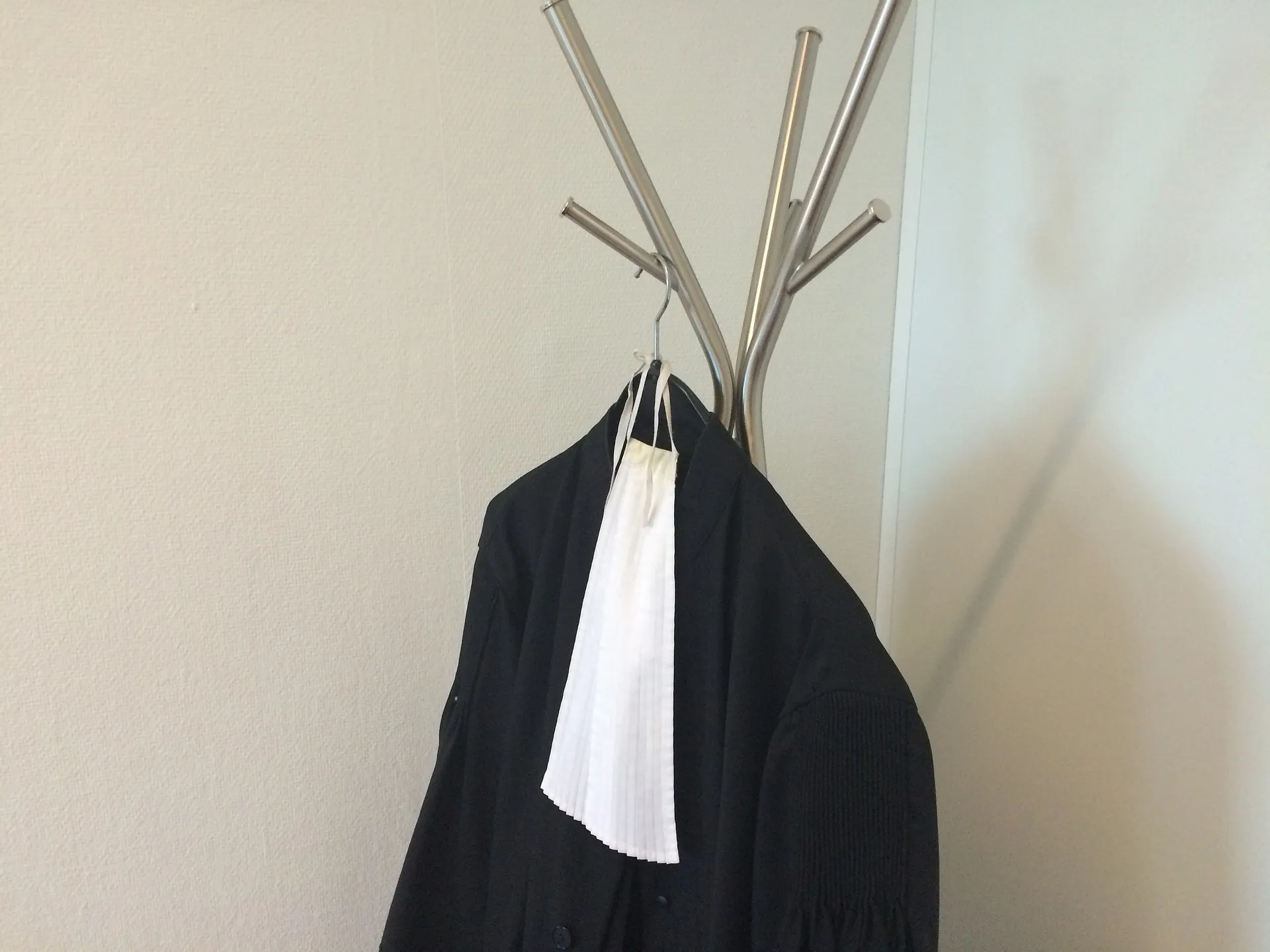 gown 655355 1920