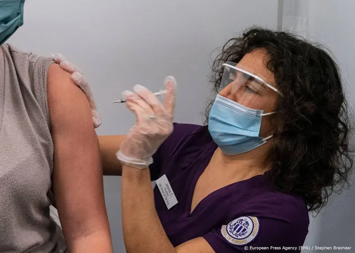groot deel zorgpersoneel wil geen coronaprik