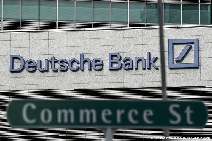grootste bank van duitsland sluit coronajaar af met winst