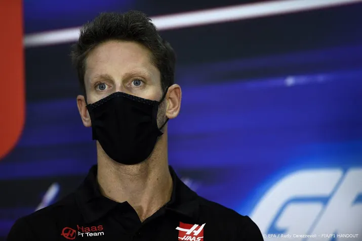 grosjean in mercedes bolide even terug in formule 1 na crash