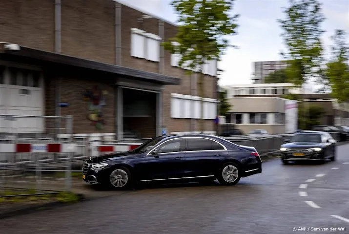grote belangstelling bij uitspraak peter r de vries