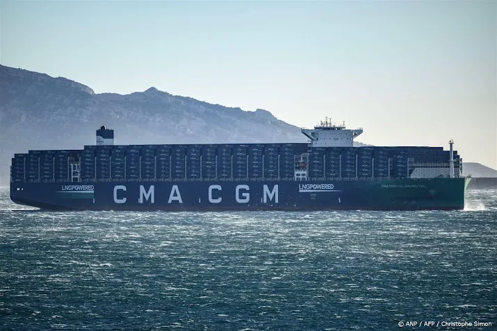 grote containerrederij cma cgm vaart weer via rode zee