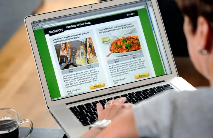 groupon is op zoek naar koper