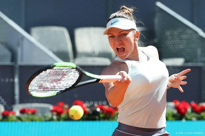 halep als eerste naar halve eindstrijd madrid