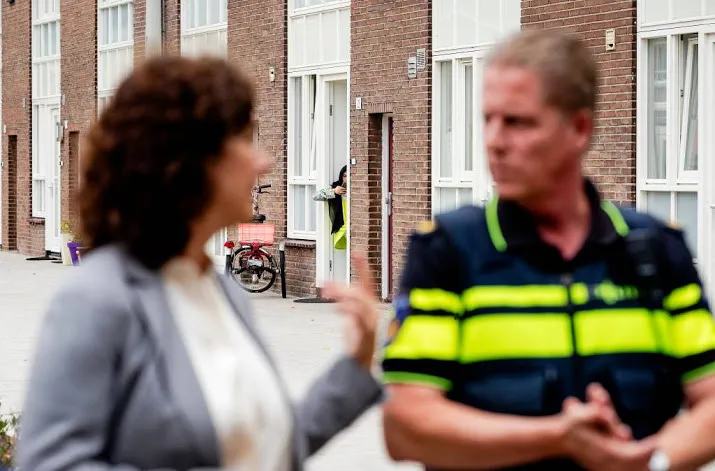 halsema sluit pand om handgranaat aan deur
