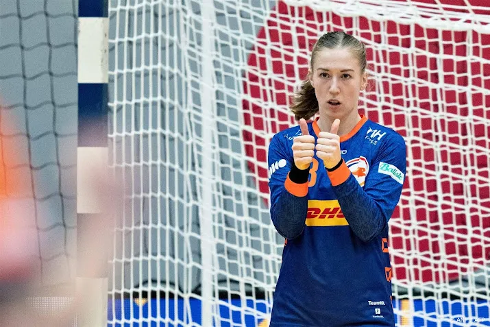handbalsters op wk zonder ten holte en van vliet tegen congo