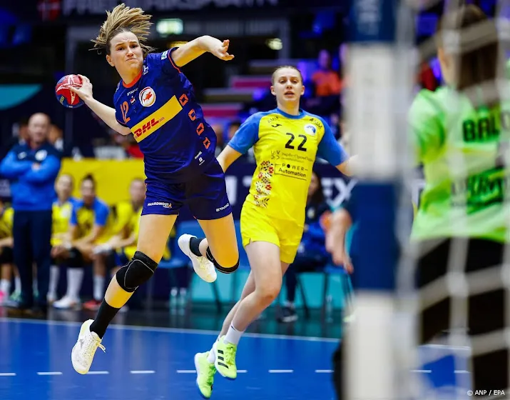 handbalsters overklassen ook oekraine op wk 40 21