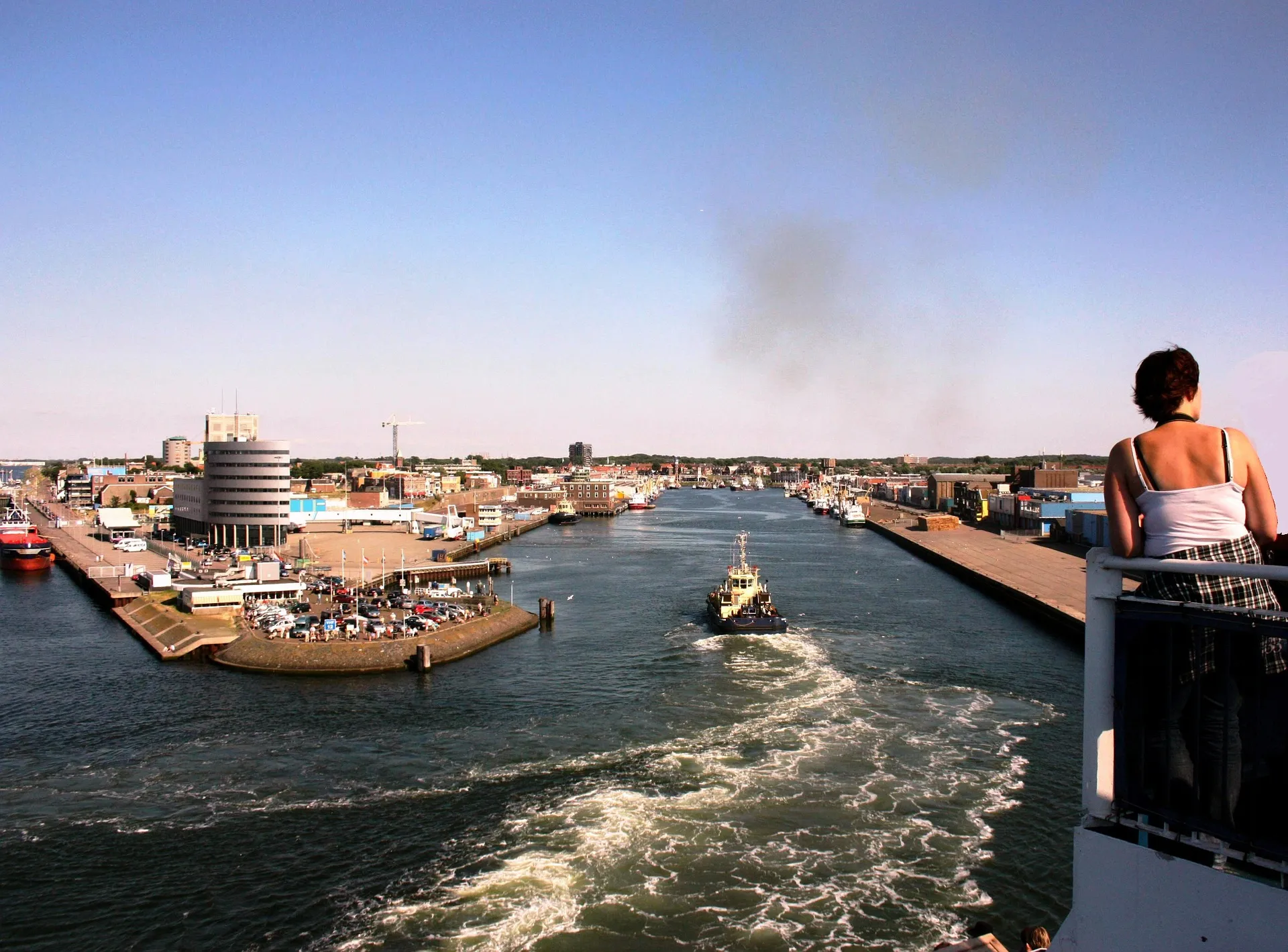 haven amsterdam hq pixabay