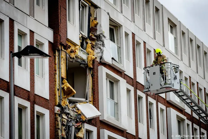 heistelling valt tegen flatgebouw in rotterdam