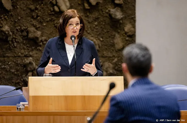 helder appjes vrijgegeven na aandringen de jonge oppositie boos