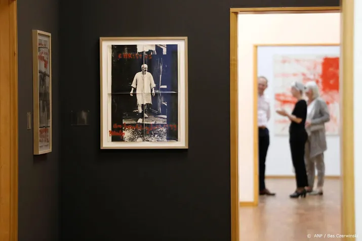 het wordt menens met het kunstmuseum den haag