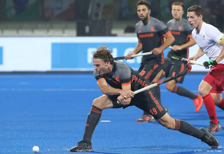 hockeyer de voogd naar belgie