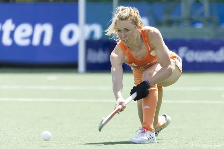 hockeyster van den assem stopt nu echt bij oranje
