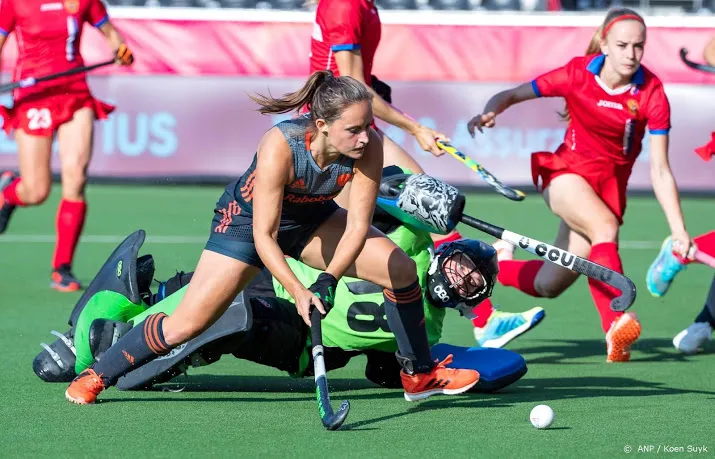 hockeysters met monsterzege naar laatste vier