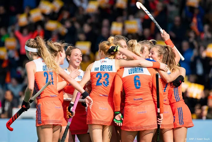 hockeysters opnieuw ruim langs vs