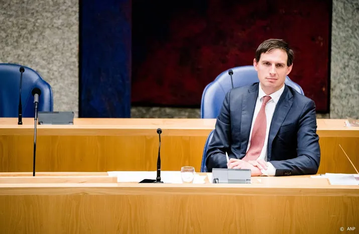 hoekstra geen haast met complexe eu begroting