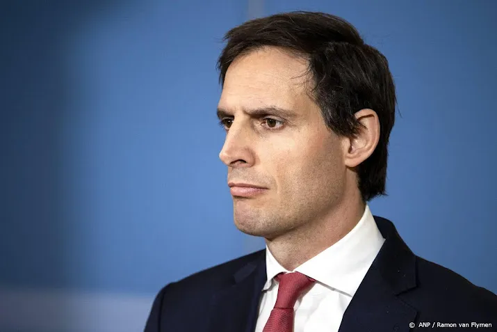 hoekstra levering poolse gevechtsvliegtuigen te billijken