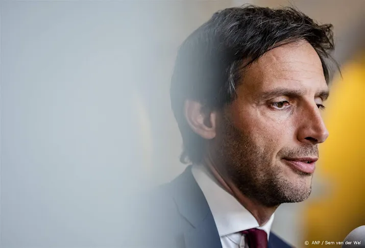 hoekstra praat in suriname met nazaten van slaafgemaakten