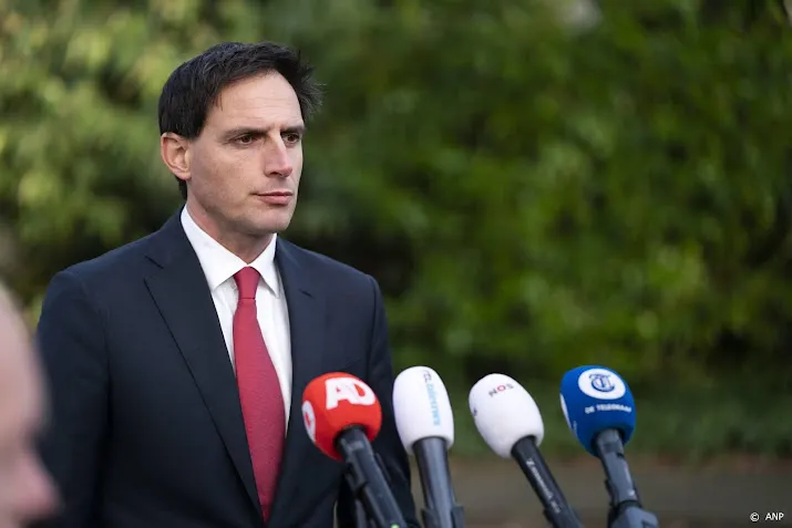 hoekstra volgende week besluit over wapenhulp oekraine