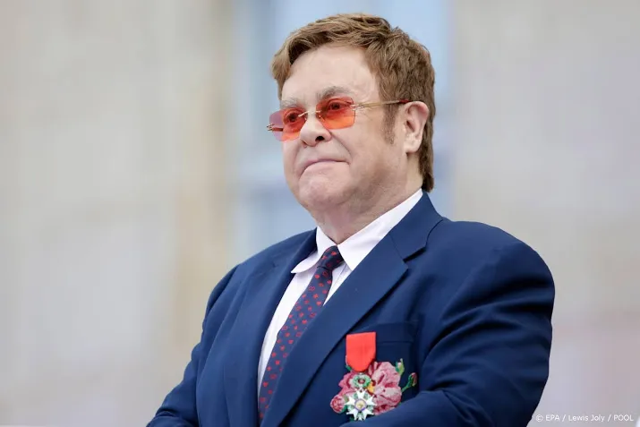 hoge franse onderscheiding voor elton john