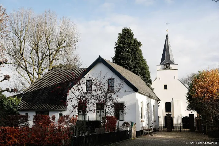 hogere straf voor aanval op dominee rhenoy