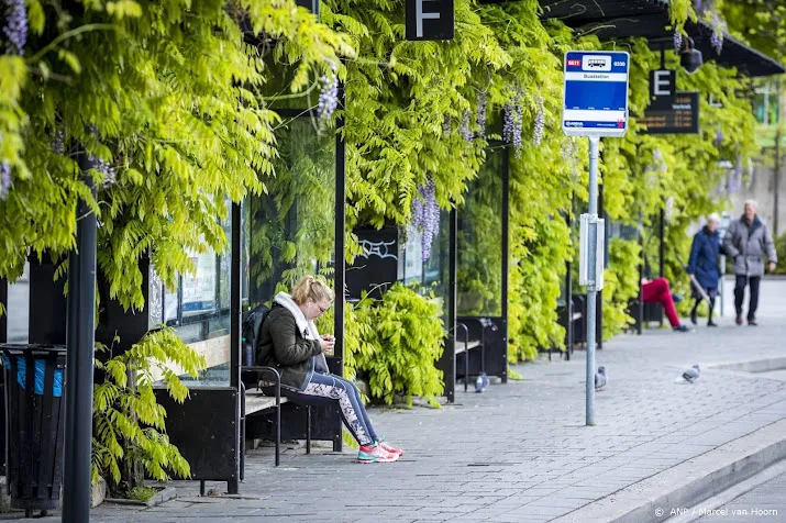 honderden lokale politici sturen kabinet brandbrief over ov