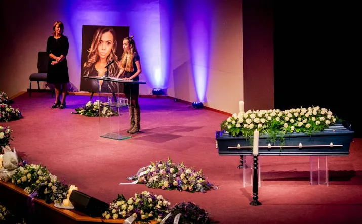honderden mensen bij uitvaart ivana smit