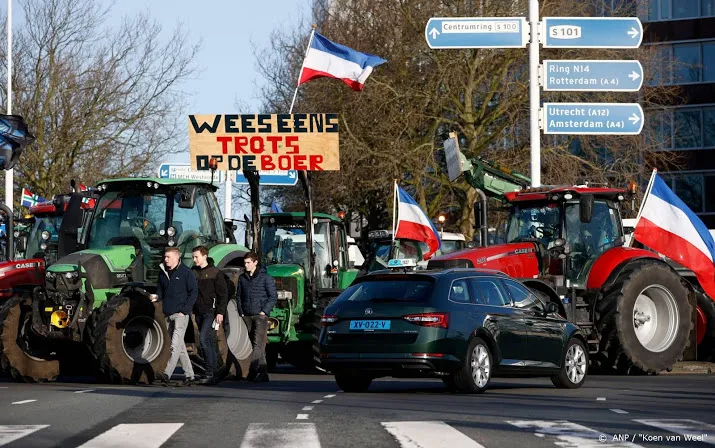 honderden tractoren blokkeren wegen rond malieveld