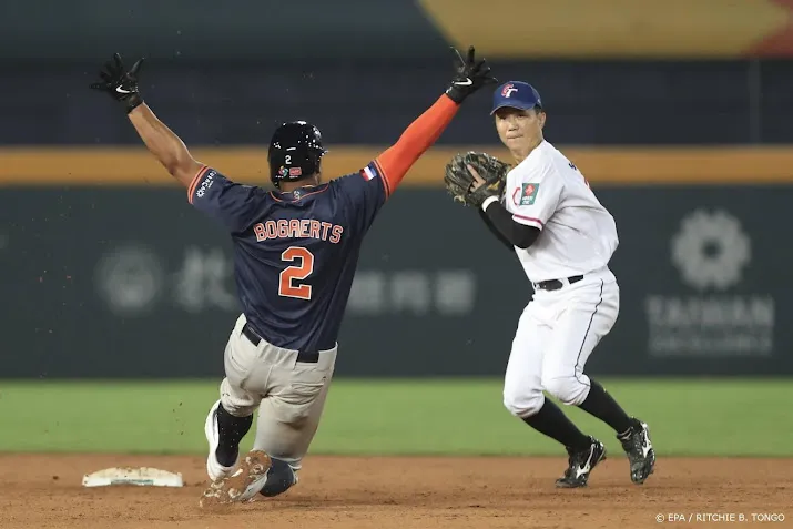 honkballers lijden tegen gastland taiwan eerste nederlaag op wbc