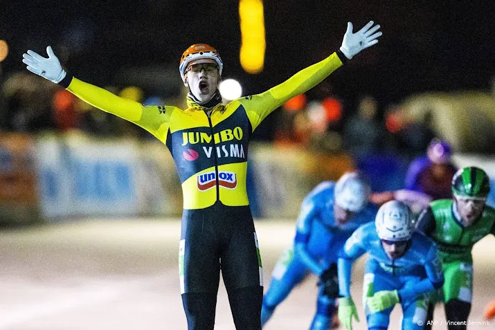 hoolwerf sterkste schaatser in marathon natuurijs noordlaren