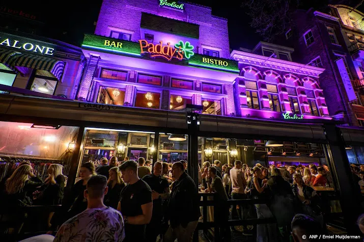 horeca muziek zachter zetten gaat ten koste van de beleving