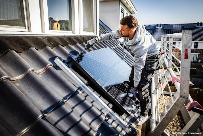 huizenbezitters blij met uitstel salderingsregeling zonne energie