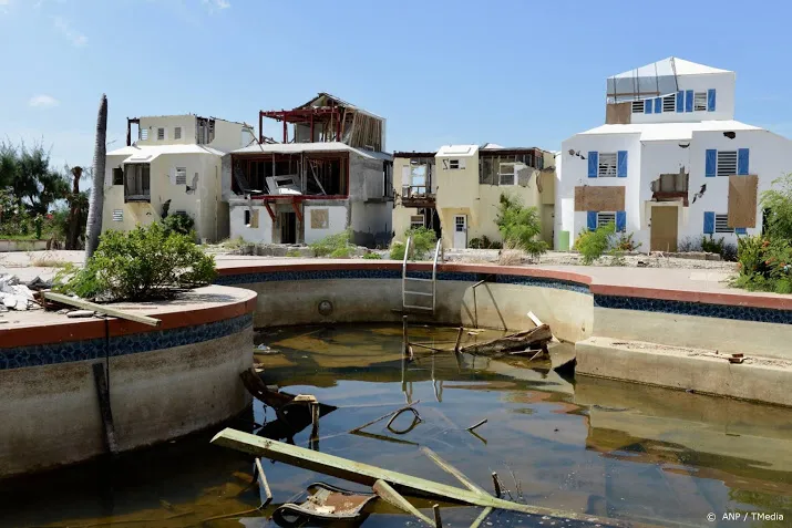 hulp aan sint maarten veel te traag