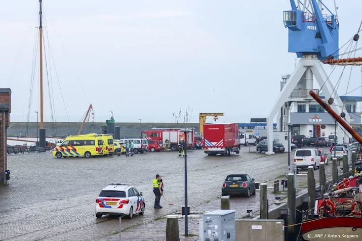 hulpdiensten nog op zoek naar vermist kind 12 na aanvaring