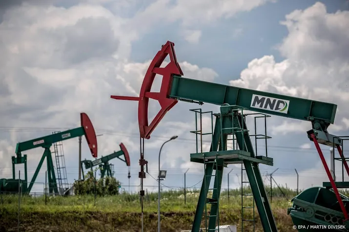 iea verlaagt olieprognose door handelsstrijd