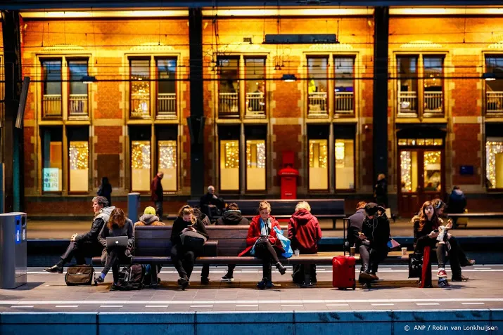 in 2021 weer nachttrein wenen amsterdam