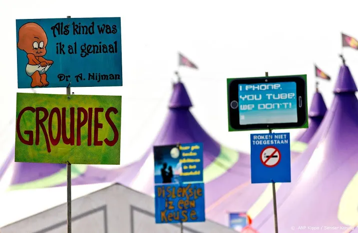 in festivaltenten wordt nog vaak gerookt