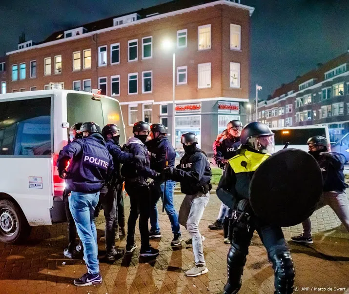 in totaal 184 mensen aangehouden bij rellen