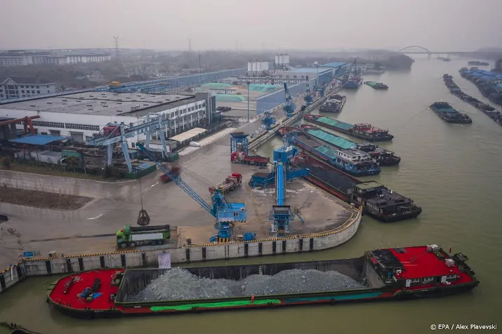 indonesie laat kolenschepen vertrekken ondanks exportverbod